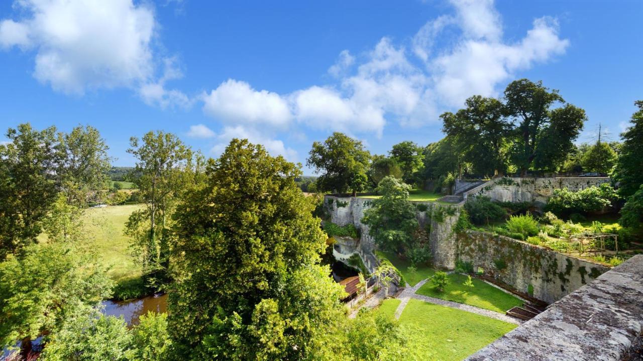 Chateau Des Senechaux, Bourdeilles Luaran gambar