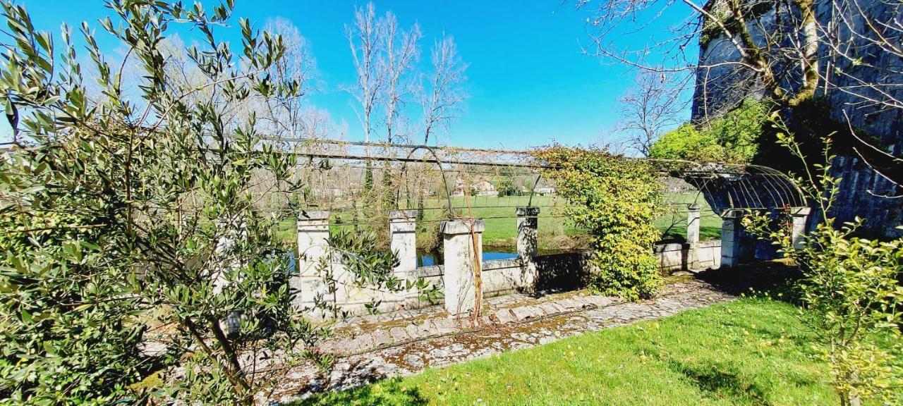 Chateau Des Senechaux, Bourdeilles Luaran gambar